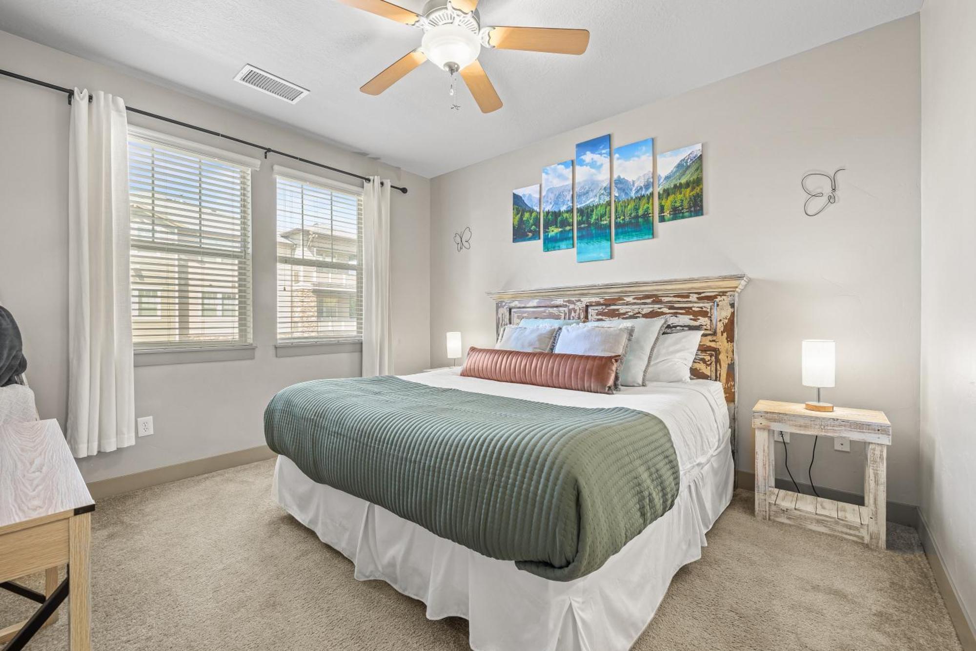 Butterfly Themed Kings Apartment With Private Garage & Access To Lux Hot Tub, Bbq & Gym South Jordan Exterior photo